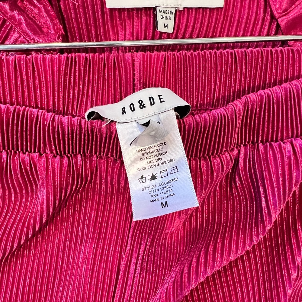 RO & DE Pink Pleated Skirt